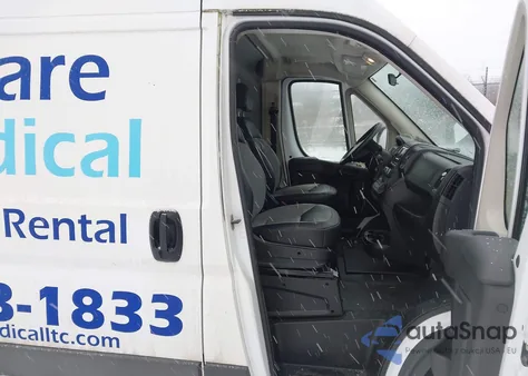 2017 Ram Promaster 2500 z USA, uszkodzony, nr VIN 3C6TRVDG8HE537832